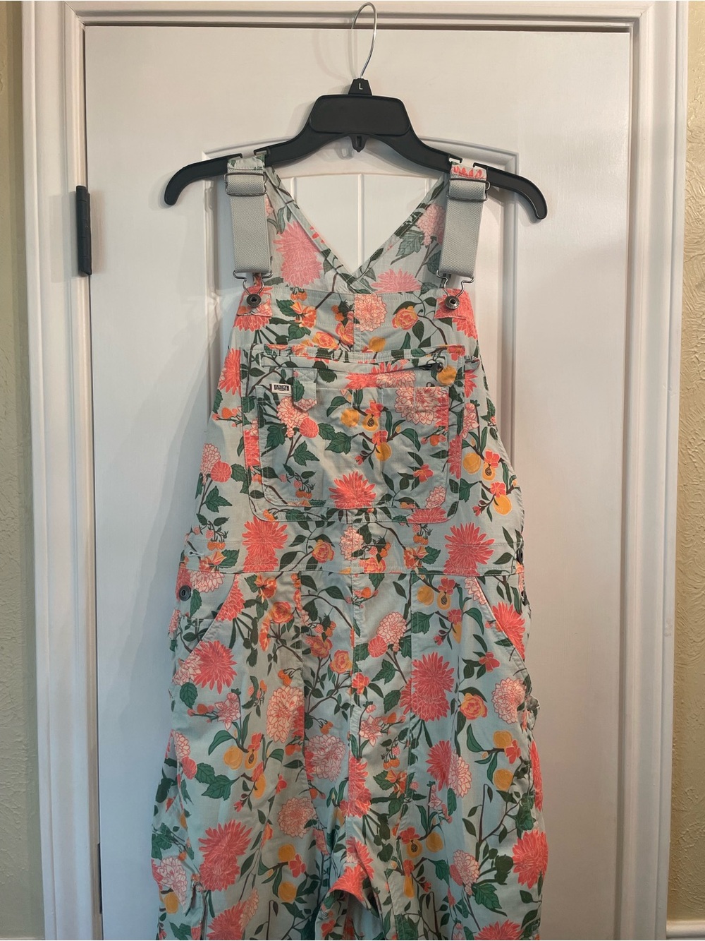 Duluth Heirloom mint dahlia print overalls, size L x 31
